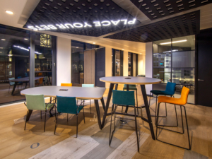 collaboration-tables-agile-open-spaces-office