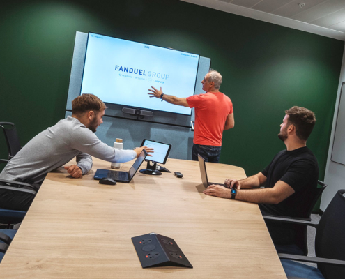 tech-led-office-furniture-next-generation-meeting-video-conferencing